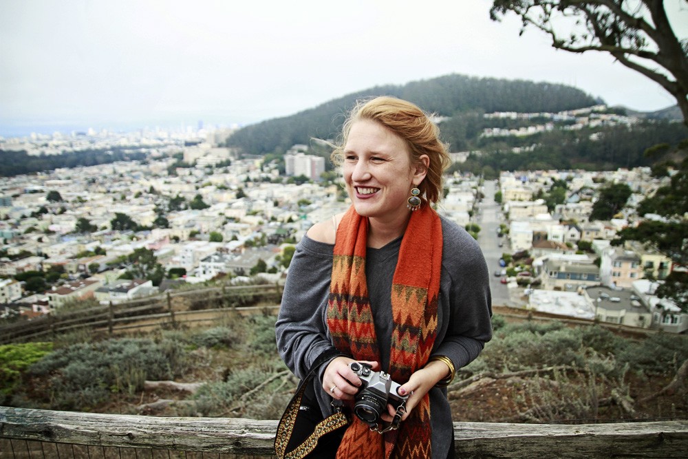 Le Chateau grey sweater