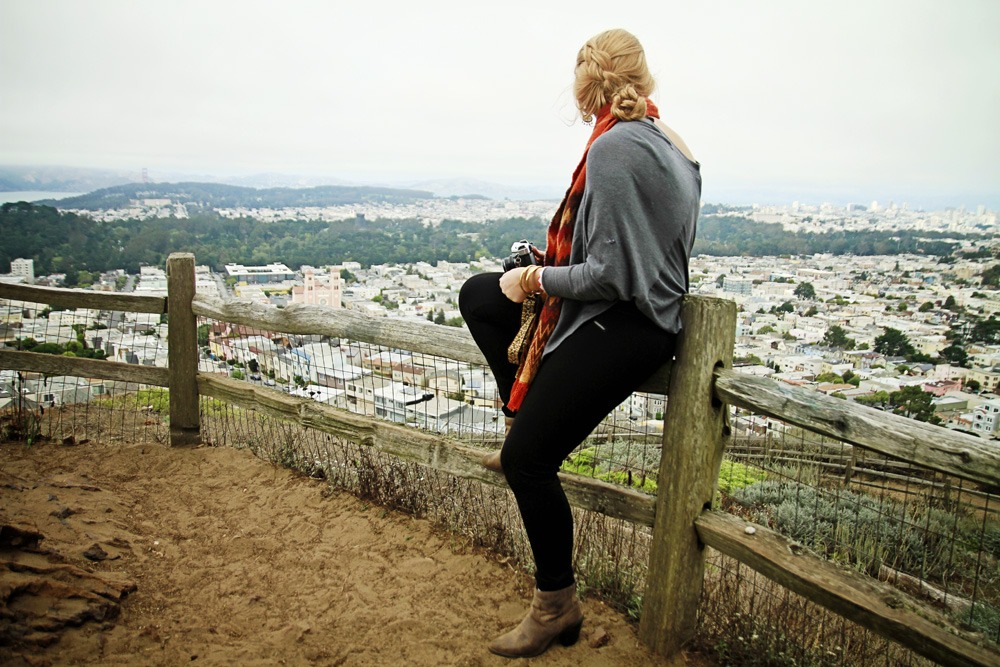 Le Chateau grey sweater