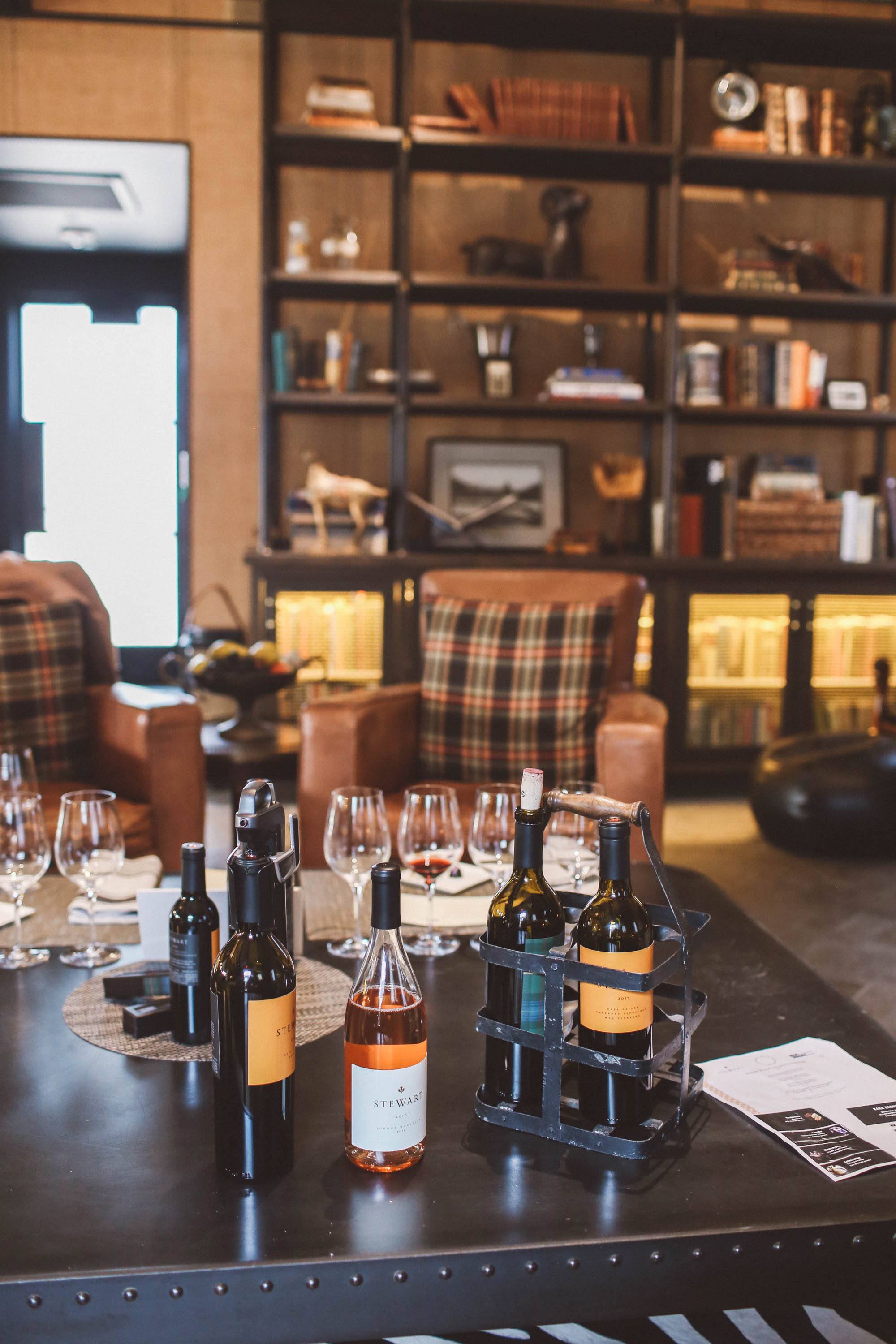 napa valley couple wine tasting