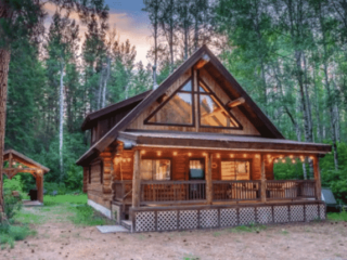 A-Frame cabin Airbnb in Leavenworth, Washington